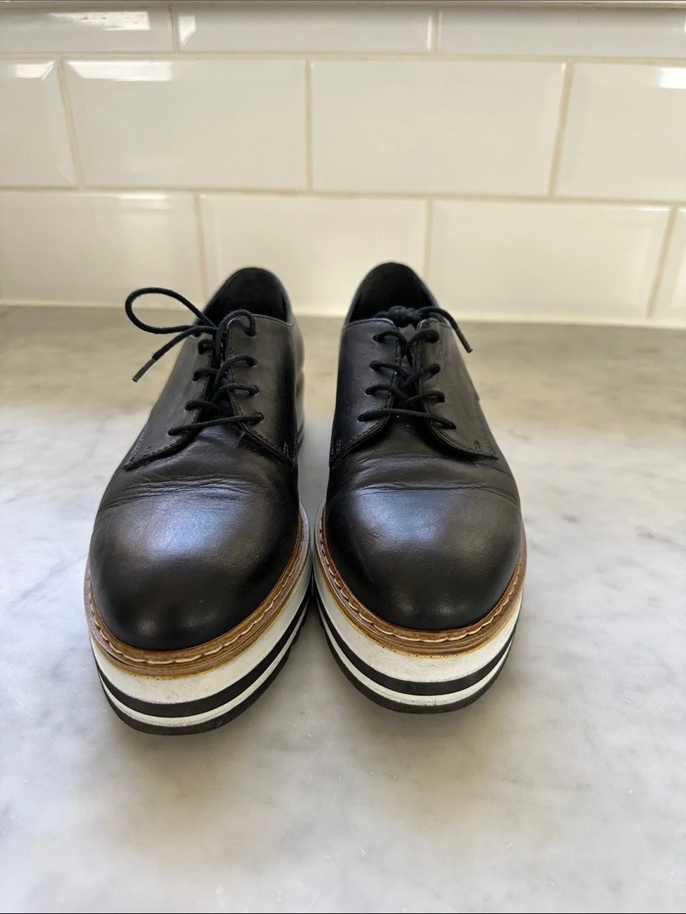 Summit by White Mountain Belinda Size 37 Classic Black Platform Lace-Up Oxfords